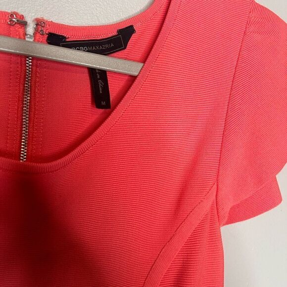 BCBGMAXAZRIA Bandage Ribbed Cap Sleeve Midi Dress - Picture 7 of 7